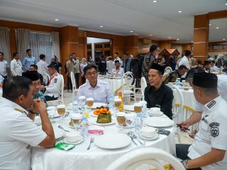 Perkuat Tata Kelola Perbankan, Bupati Konawe Utara Ikbar Hadiri RUPS Luar Biasa BPR Bahteramas