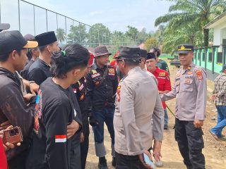 Sampaikan 6 Tuntutan Terhadap PT SSB, Aksi Unjuk Rasa Aliansi Pemuda Laskep di Konawe Utara Berakhir Kondusif