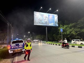 Patroli KRYD Ditlantas Polda Sultra Sasar Titik Rawan Malam Hari di Kendari, Arus Lalu Lintas Terpantau Aman dan Lancar