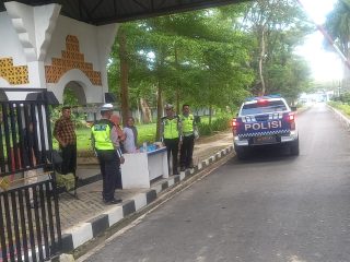 Libur Pancasila Membludak, Ditlantas Polda Sultra Siaga Penuh Amankan Wisata Pantai Nambo