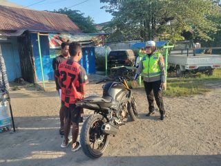 Polwan Ditlantas Polda Sultra Turun ke Jalan, Gencarkan Edukasi Tertib Berlalu Lintas di Kendari